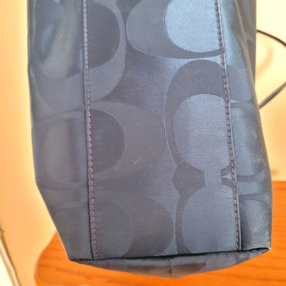 Coach Vintage Tote - Picture 10 of 15